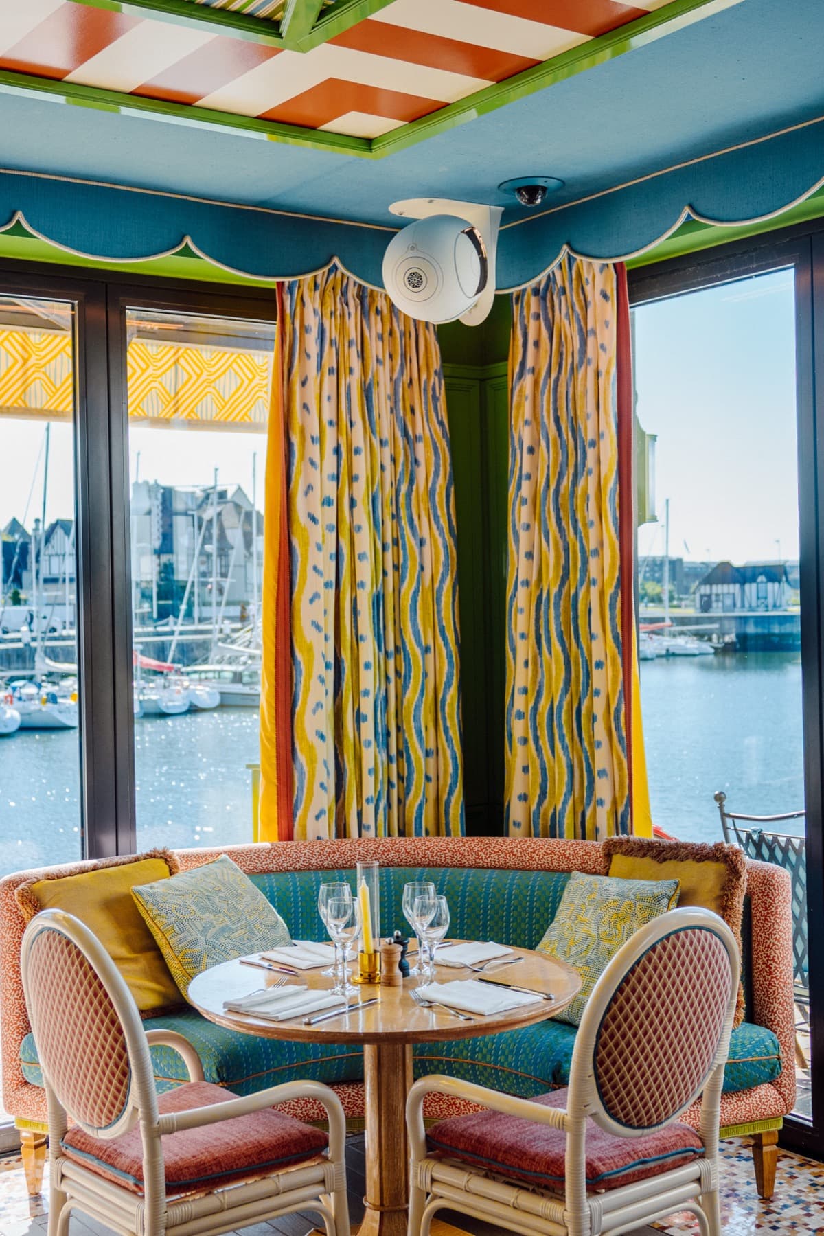 Restaurant Le Deauville, Deauville — вид 3, проект Domino Agency